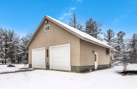 3080 Arbutus Hl, Traverse City, MI 49696