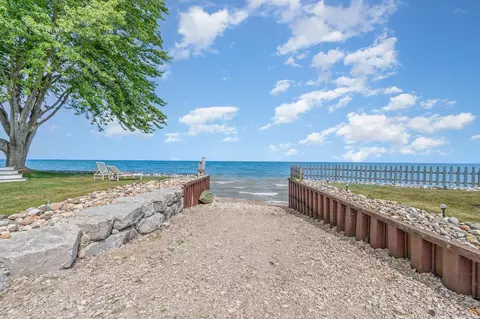 1016 5th, Tawas City, MI 48763
