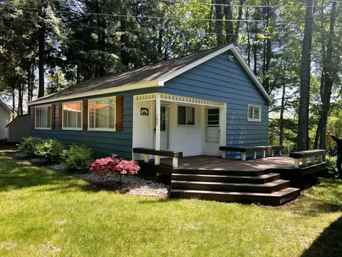 160 White Birch, Cadillac, MI 49601