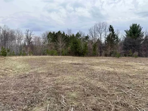 007 Gleaner Hall, Kingsley, MI 49649