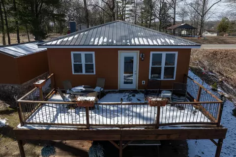 9701 S Lake Sta, Lake, MI 48632