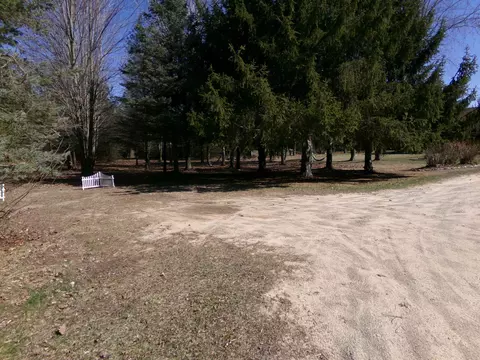 Exterior - 9685 E Deerfield, Shepherd, MI 48883 photo 10 of 22