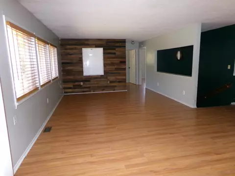 Living - 9685 E Deerfield, Shepherd, MI 48883 photo 5 of 7