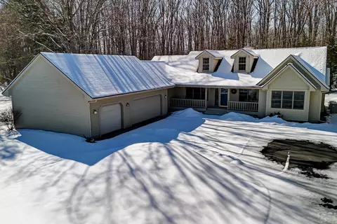 9525 Westwood, Traverse City, MI 49685