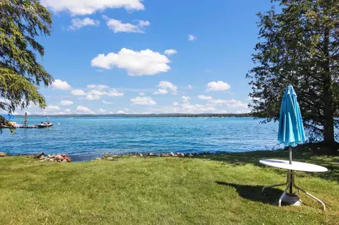 12147 SW Torch Lk, Rapid City, MI 49676