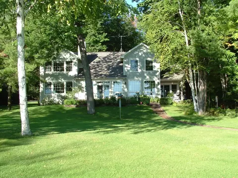 9240 Skegemog Pt, Williamsburg, MI 49690