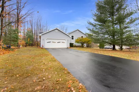 6684 Windtree, Lake Ann, MI 49650