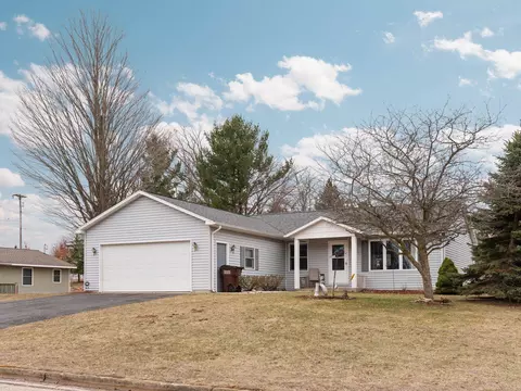 806 Washington, Cadillac, MI 49601
