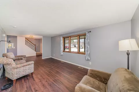 Living - 5198 Jonathon, Mount Pleasant, MI 48858 photo 1 of 1