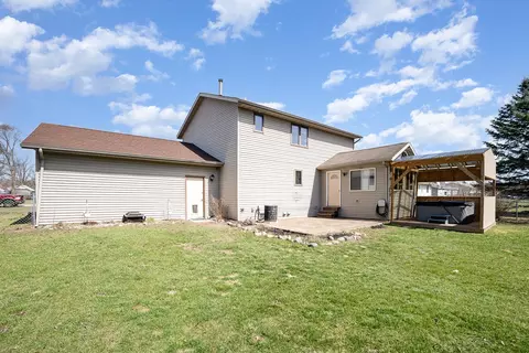 Exterior - 5198 Jonathon, Mount Pleasant, MI 48858 photo 3 of 6
