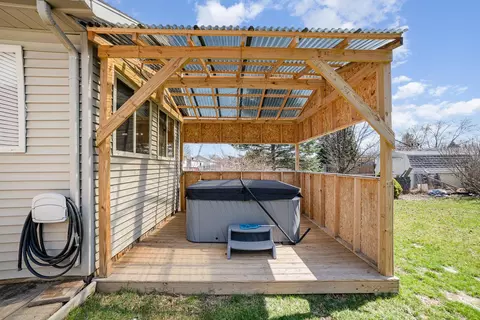 Exterior - 5198 Jonathon, Mount Pleasant, MI 48858 photo 5 of 6