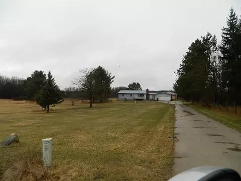 Exterior - 5735 Parker, Gladwin, MI 48624 photo 4 of 9