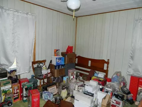 Bedroom - 5735 Parker, Gladwin, MI 48624 photo 2 of 2