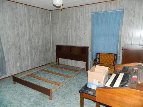 Bedroom - 5735 Parker, Gladwin, MI 48624 photo 1 of 2