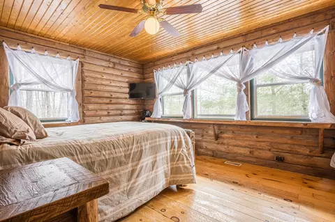 Bedroom - 6004 N Greenway, Frederic, MI 49733 photo 2 of 3