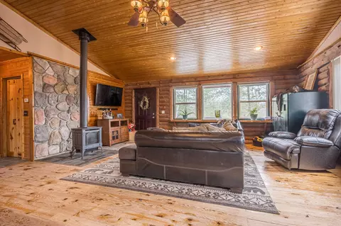 Living - 6004 N Greenway, Frederic, MI 49733 photo 2 of 4