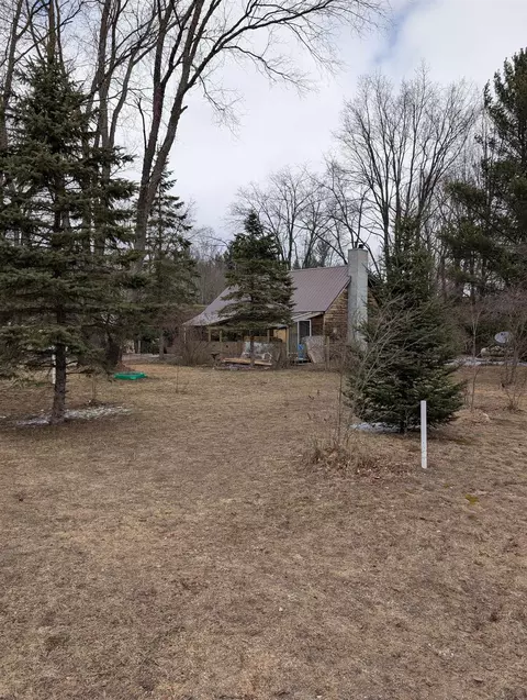 184 Yellow Pne, Cadillac, MI 49601
