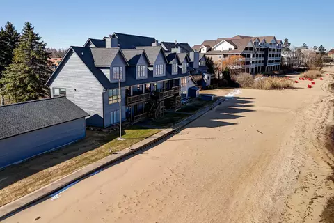2489 Us-31 N #9, Traverse City, MI 49686