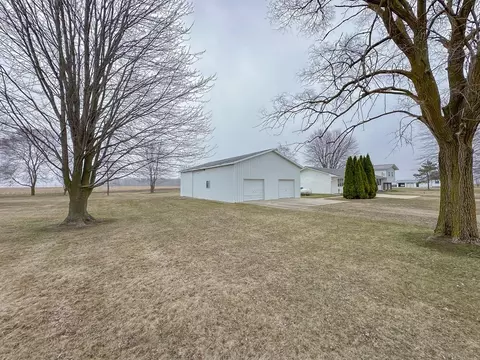 9533 E Denver, Mount Pleasant, MI 48858 photo 3