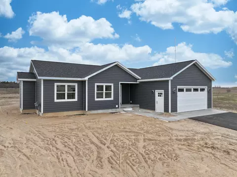 7528 E Mdws, Cedar, MI 49621 photo 2