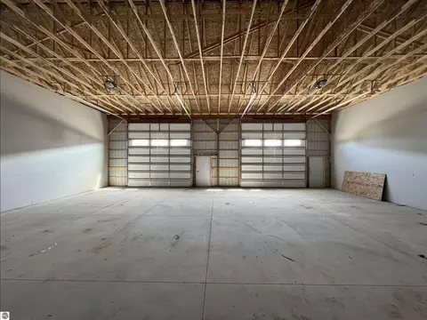 7450 Glendale #30/31, Bellaire, MI 49615