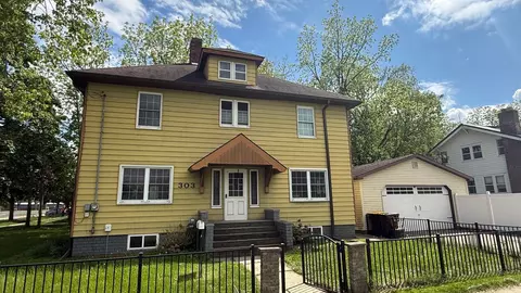 303 W Washington, Saint Louis, MI 48880