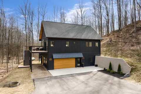 1233 River Mtn, Traverse City, MI 49696