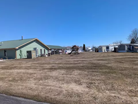 3675 E Michigan UNIT 17 : 17, Au Gres, MI 48703 photo 18