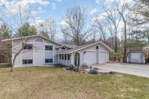 2630 White Birch, Farwell, MI 48622