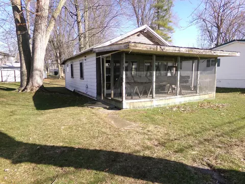 482 N N Shr, Crystal, MI 48818