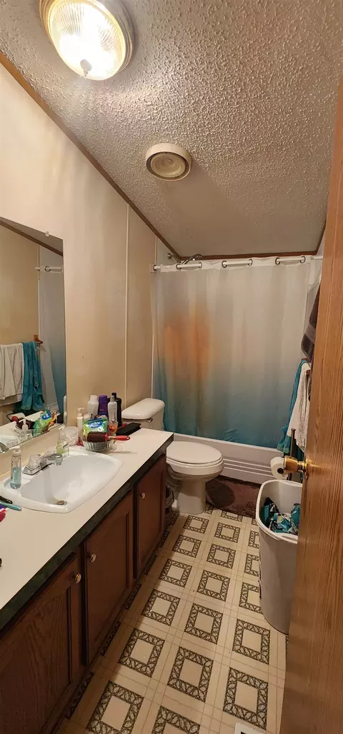 Bath - 6440 Esmond, Hale, MI 48739 photo 4 of 4