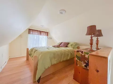 Bedroom - 212 Cindy, Roscommon, MI 48653 photo 7 of 8