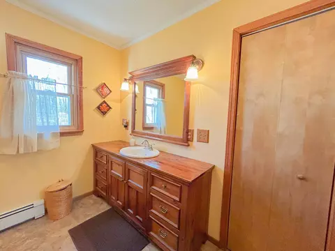 Bath - 212 Cindy, Roscommon, MI 48653 photo 1 of 4