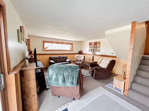 Living - 212 Cindy, Roscommon, MI 48653 photo 3 of 4