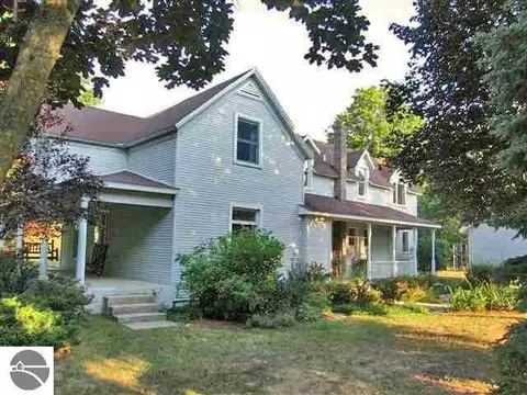 4938 W Macfarlane, Glen Arbor, MI 49636
