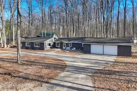 5354 E Shore Dr NE, Kalkaska, MI 49646