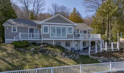 705 S Nanagosa #LOT : 110, Suttons Bay, MI 49682