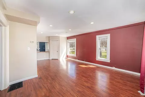 Living - 325 Emerson #LOT : 1, Ithaca, MI 48847 photo 2 of 3