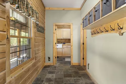 Entry Way - 18090 Read, Copemish, MI 49625 photo 4 of 6