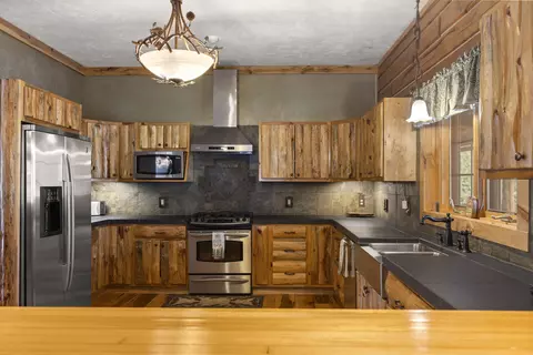 Kitchen - 18090 Read, Copemish, MI 49625 photo 2 of 4
