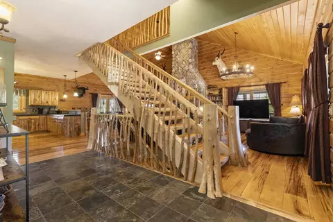 Entry Way - 18090 Read, Copemish, MI 49625 photo 2 of 6