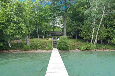 7079 Torch Lake Drivenw, Kewadin, MI 49648