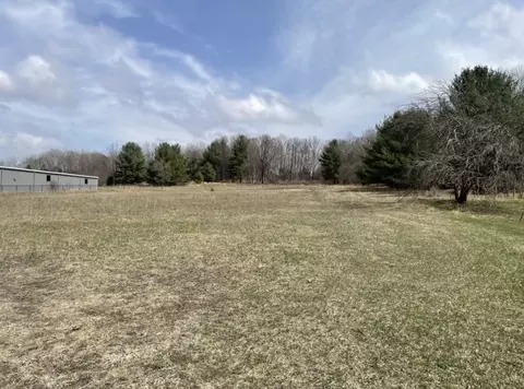 1128 Plett, Cadillac, MI 49601
