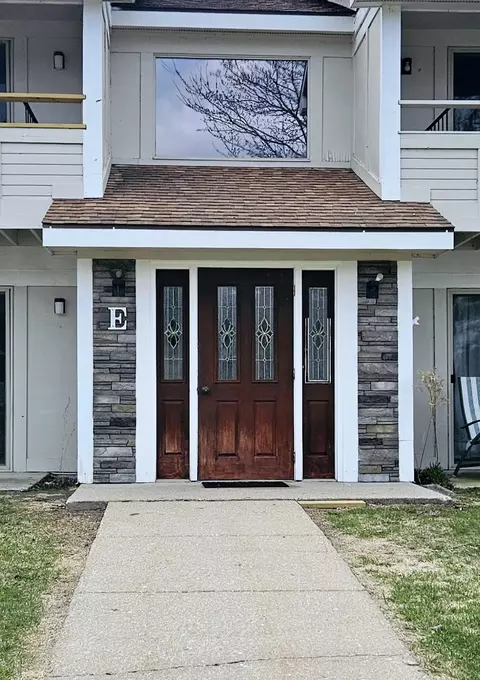 100 Fourth #E-3, Tawas City, MI 48763