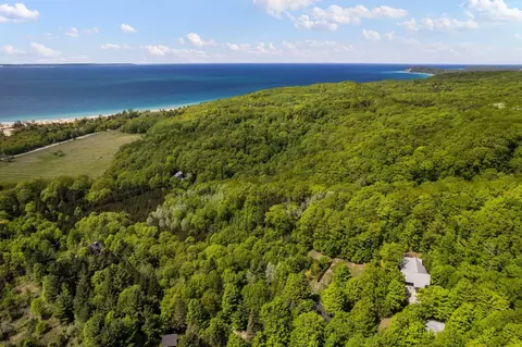 00 E Gousty Knowe, Lake Leelanau, MI 49653