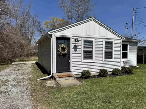 2975 E Ashby, Midland, MI 48640 photo 2
