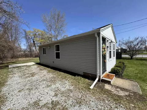 2975 E Ashby, Midland, MI 48640 photo 4