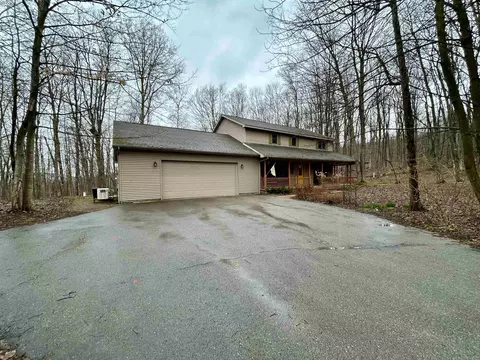 1785 W Burnley, Maple City, MI 49664