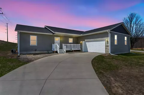 837 Crest, Traverse City, MI 49696