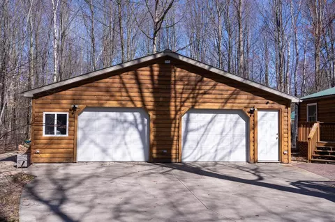 1014 S Coleman, Shepherd, MI 48883 photo 4